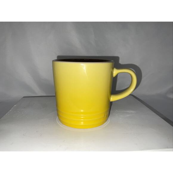 Le Creuset Stoneware Coffee Mug Cup 12oz Soleil Yellow Fade Ombre - Picture 1 of 6